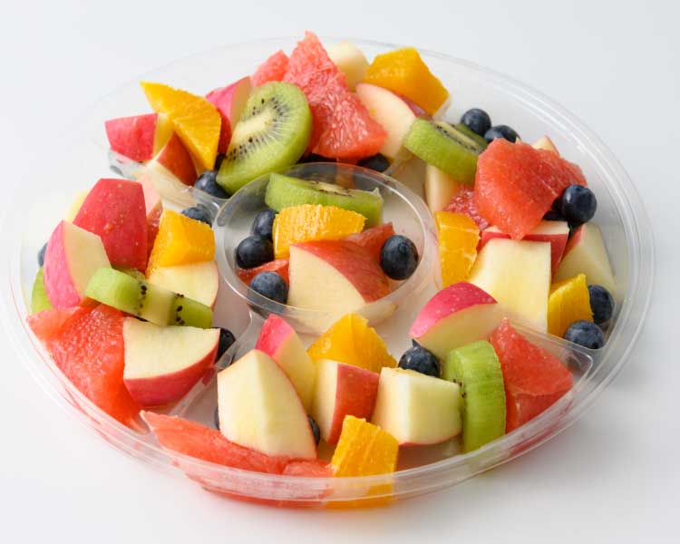 残ったフルーツでオードブルがつくれちゃうほど、新鮮な果物をたっぷりお届け。