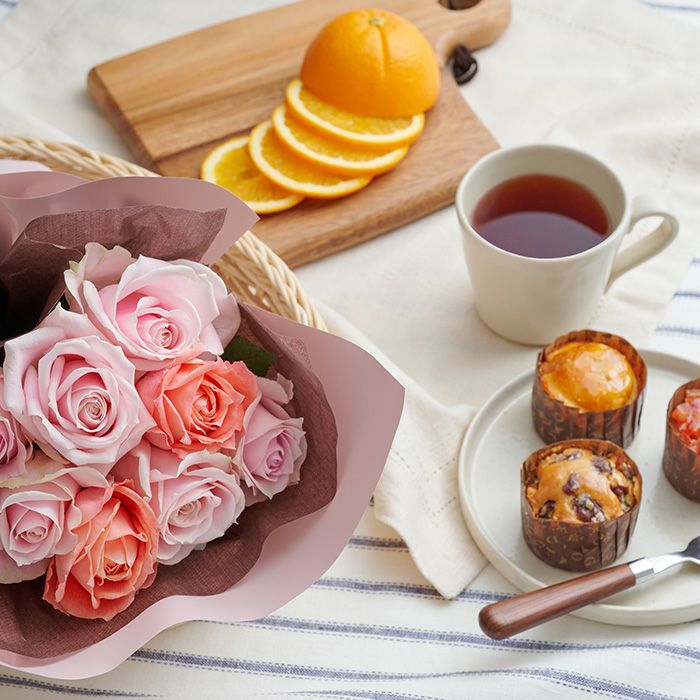 ホシファーム　フリルブーケ　スイート８本＆ホシフルーツ　煌めき果実のカップケーキ３個