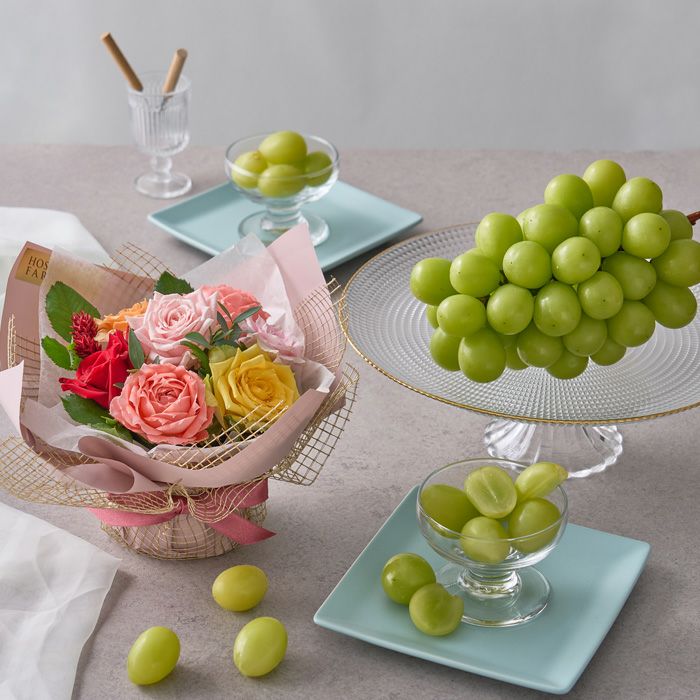 ホシフルーツ_シャインマスカットと薔薇のギフトセット_花と実の極み きらら星　岡山県産シャインマスカット晴王＆そのまま飾れる薔薇アレンジメントカラフル