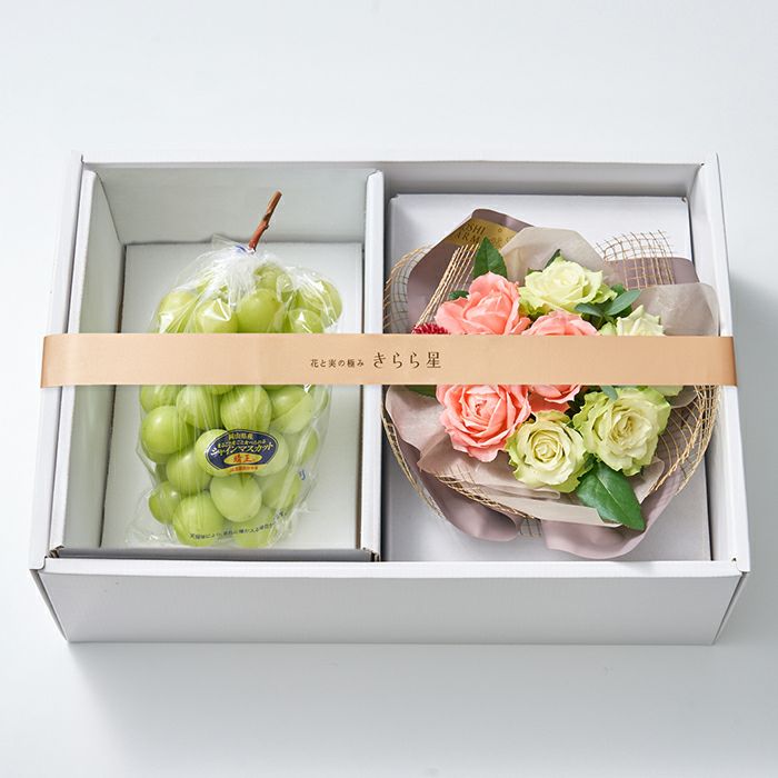 ホシフルーツ_シャインマスカットと薔薇のギフトセット_花と実の極み きらら星　岡山県産シャインマスカット晴王＆そのまま飾れる薔薇アレンジメントロマン