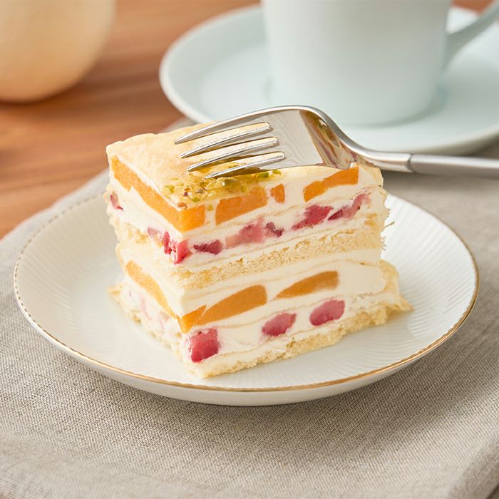 ホシフルーツ_桃と苺のミルクレープ　Kasane