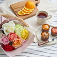 ホシファーム　フリルブーケ　カラフル８本＆ホシフルーツ　煌めき果実のカップケーキ３個