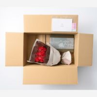 ホシファーム　フリルブーケ　＆ホシフルーツ　煌めき果実のカップケーキ３個