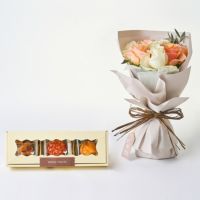 ホシファーム　フリルブーケ　ホワイトオレンジ８本＆ホシフルーツ　煌めき果実のカップケーキ３個