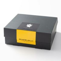 ホシフルーツシール付きの黒い化粧箱